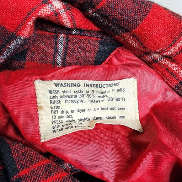 Vintage Pendleton Wool Red‎ Plaid Loop Collar Shirt Made in USA Plaid Size Large - Picture 9 of 9